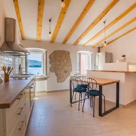 Apartmani Kraj Mora Cres Eksteriør billede