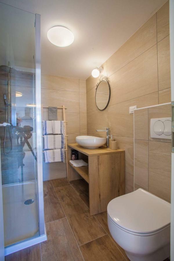 Apartmani Kraj Mora Cres Eksteriør billede