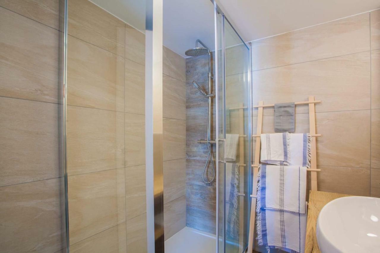Apartmani Kraj Mora Cres Eksteriør billede