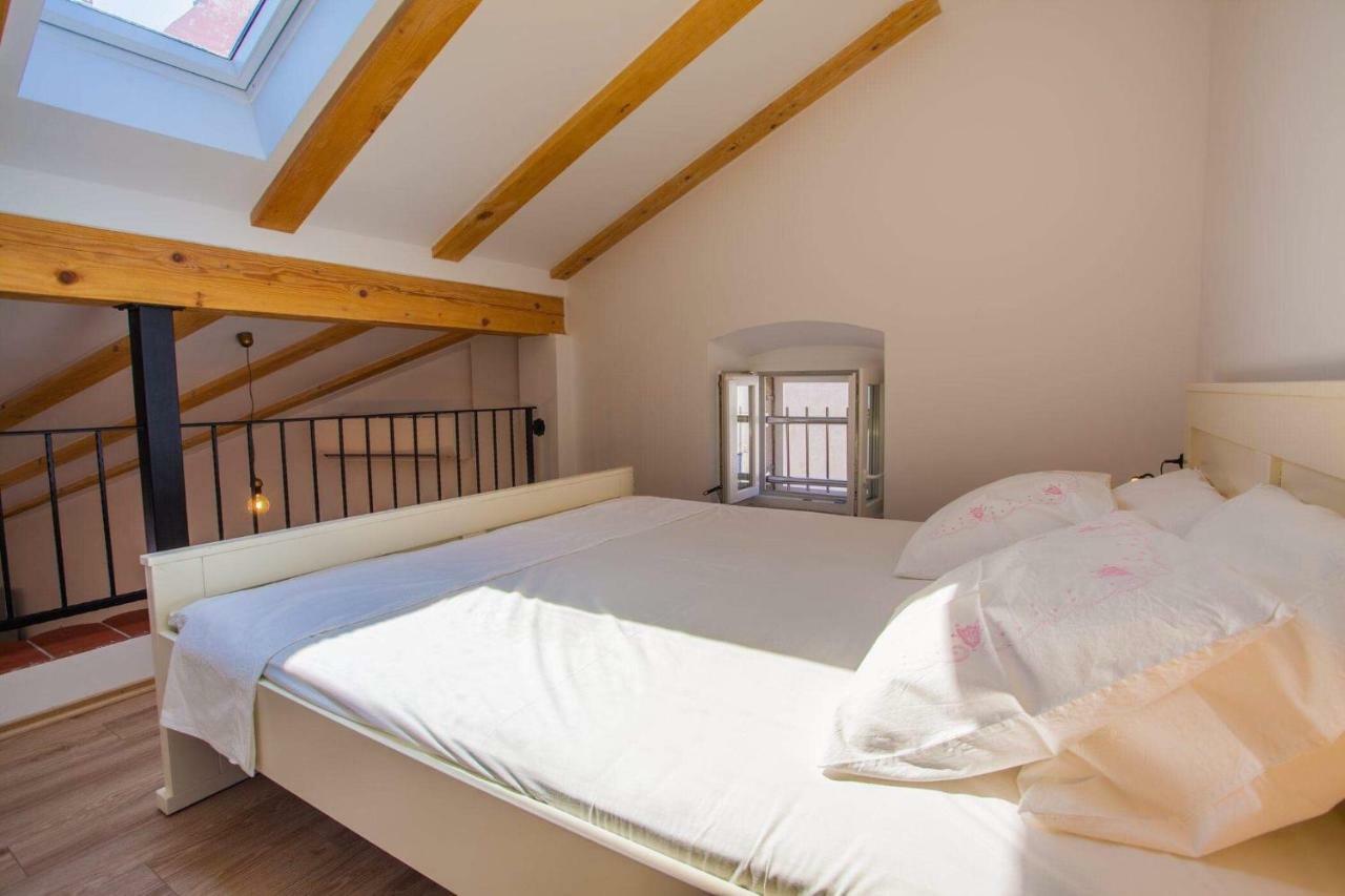 Apartmani Kraj Mora Cres Eksteriør billede